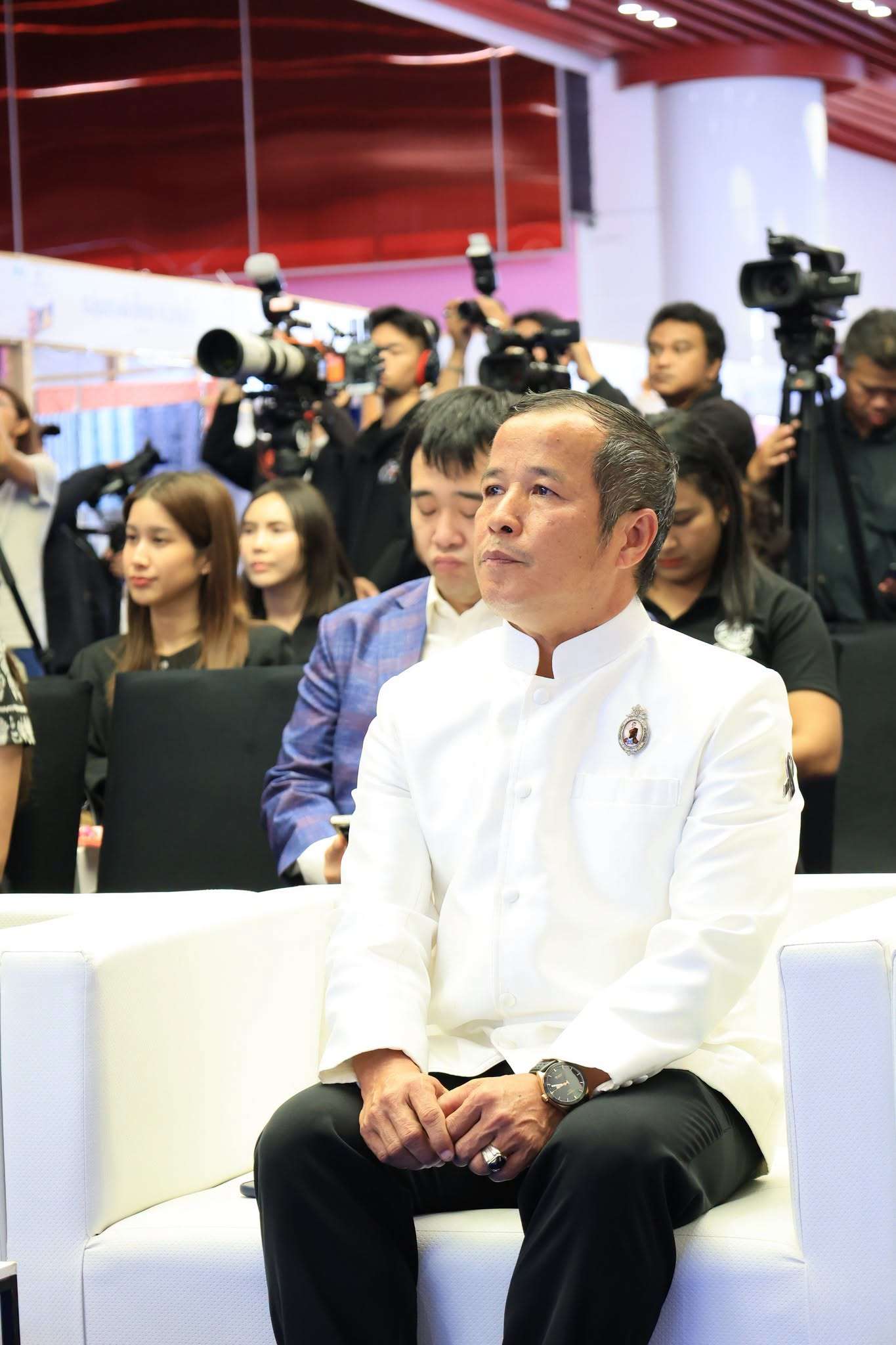 title - ส.ป.ก. ร่วมเป็นเกียรติในพิธีเปิดงานโครงการประชาสัมพันธ์และส่งเสริมการจำหน่ายผ้าไหมและผลิตภัณฑ์หม่อนไหมสัญจร ณ กรุงเทพมหานครและจังหวัดนนทบุรี ครั้งที่ 2